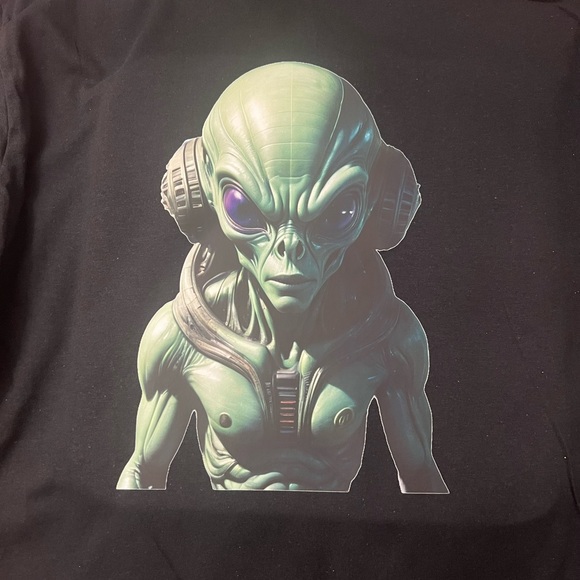 100% Cotton Long Sleeve Alien Printed Black Color Unisex T-Shirt - Picture 2 of 2